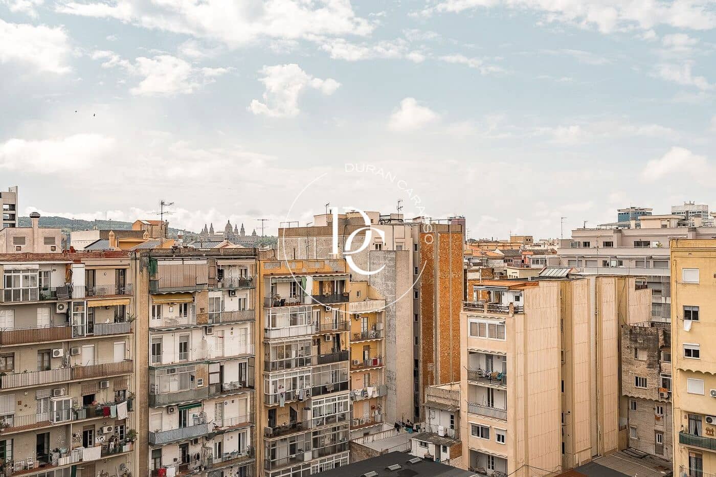 Apartamento de 3 habitaciones en Barcelona ciudad en venta - 593.000 € (Ref: 9812271)
