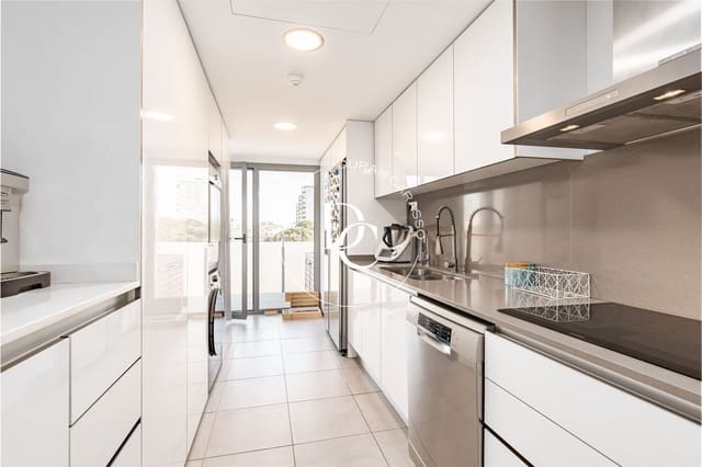 3 Zimmer Apartment zu verkaufen in Sitges mit Pool - 760.000 € (Ref: 9813299)