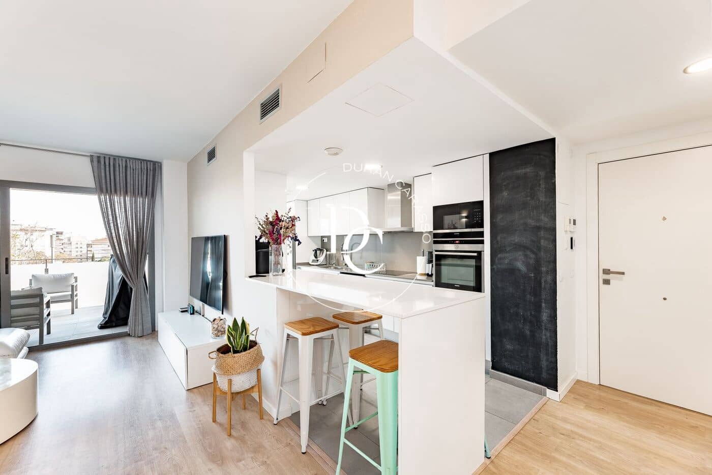3 Zimmer Apartment zu verkaufen in Sitges mit Pool - 760.000 € (Ref: 9813299)