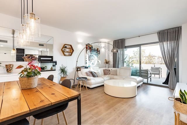 3 Zimmer Apartment zu verkaufen in Sitges mit Pool - 760.000 € (Ref: 9813299)