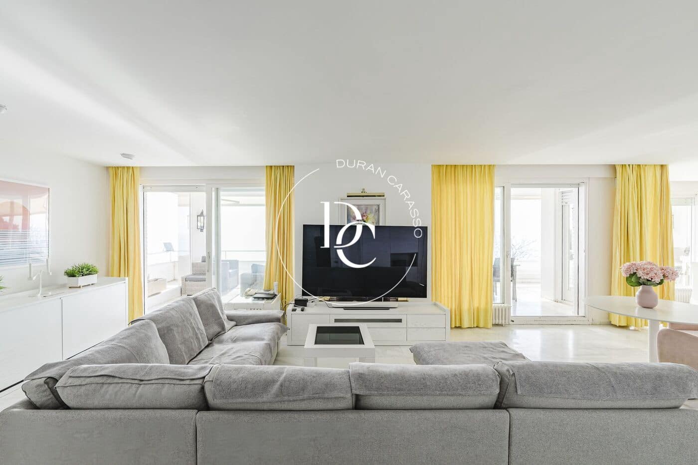 6 bedroom Villa for sale in Castelldefels with pool - € 3,650,000 (Ref: 9818430)