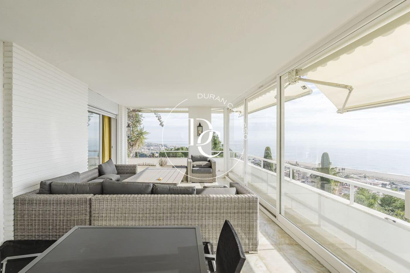 6 bedroom Villa for sale in Castelldefels with pool - € 3,650,000 (Ref: 9818430)