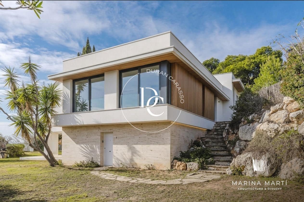 6 bedroom Villa for sale in Castelldefels with pool - € 3,650,000 (Ref: 9818430)