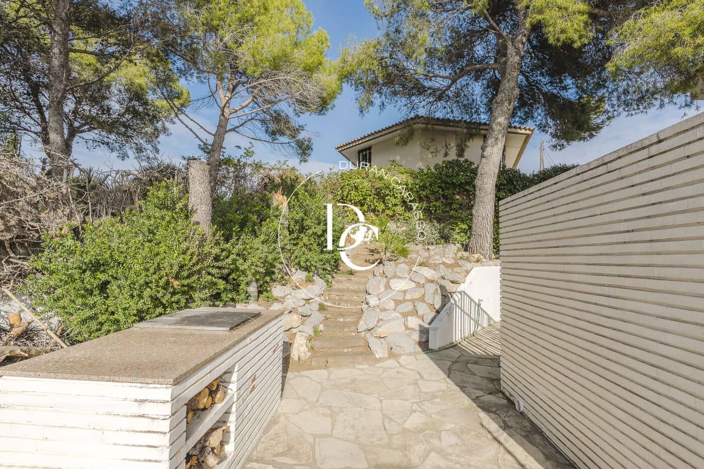 6 bedroom Villa for sale in Castelldefels with pool - € 3,650,000 (Ref: 9818430)