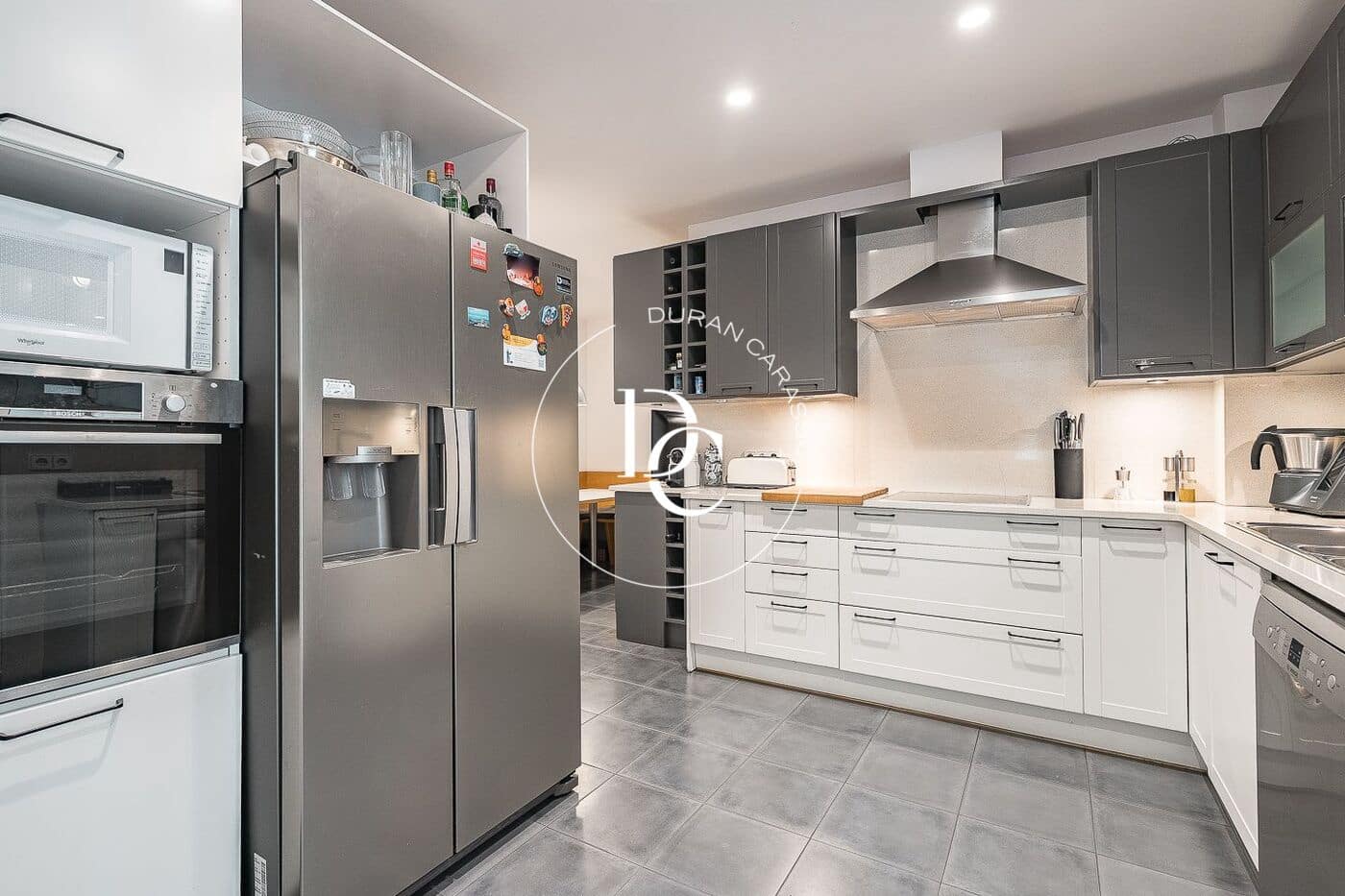 4 bedroom Apartment for sale in Barcelona city - € 1,590,000 (Ref: 9833824)