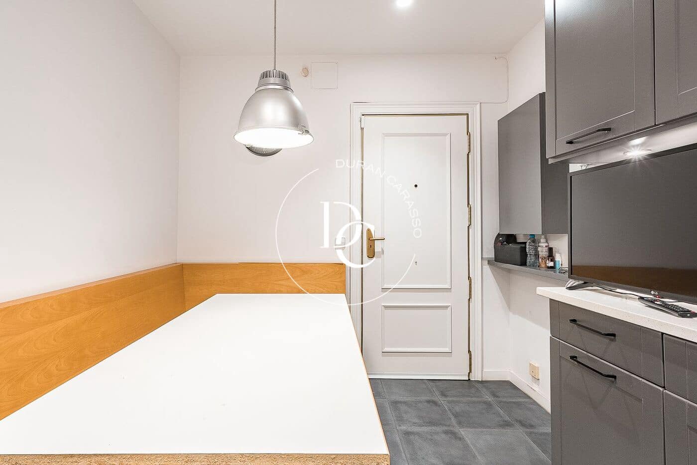 4 bedroom Apartment for sale in Barcelona city - € 1,590,000 (Ref: 9833824)