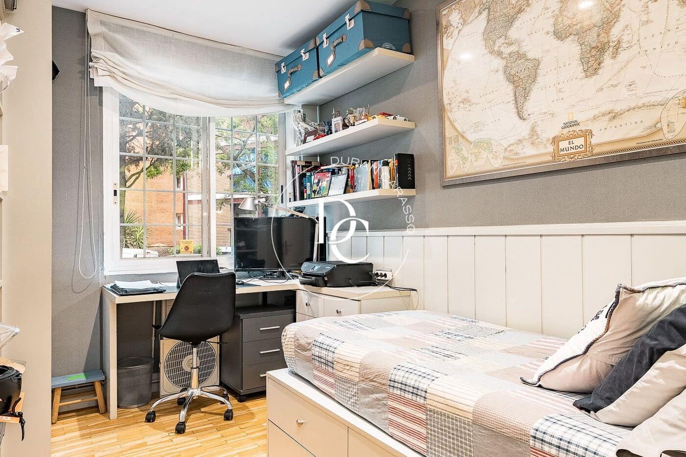 4 bedroom Apartment for sale in Barcelona city - € 1,590,000 (Ref: 9833824)