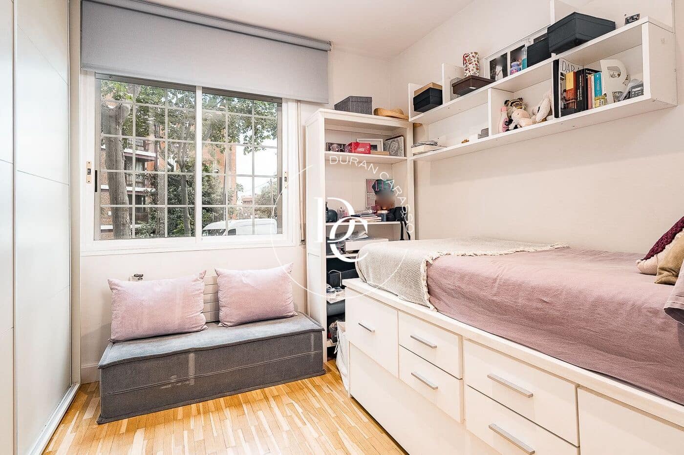 4 bedroom Apartment for sale in Barcelona city - € 1,590,000 (Ref: 9833824)