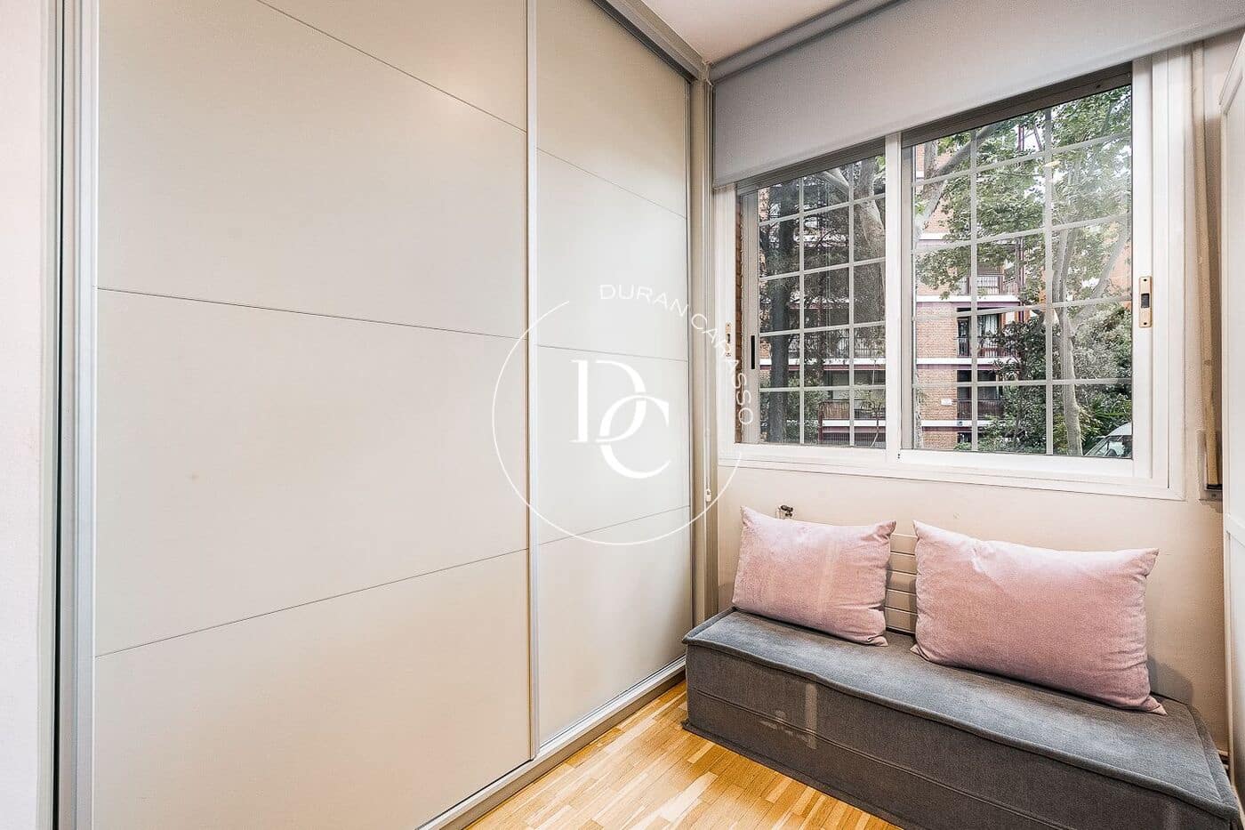 4 bedroom Apartment for sale in Barcelona city - € 1,590,000 (Ref: 9833824)