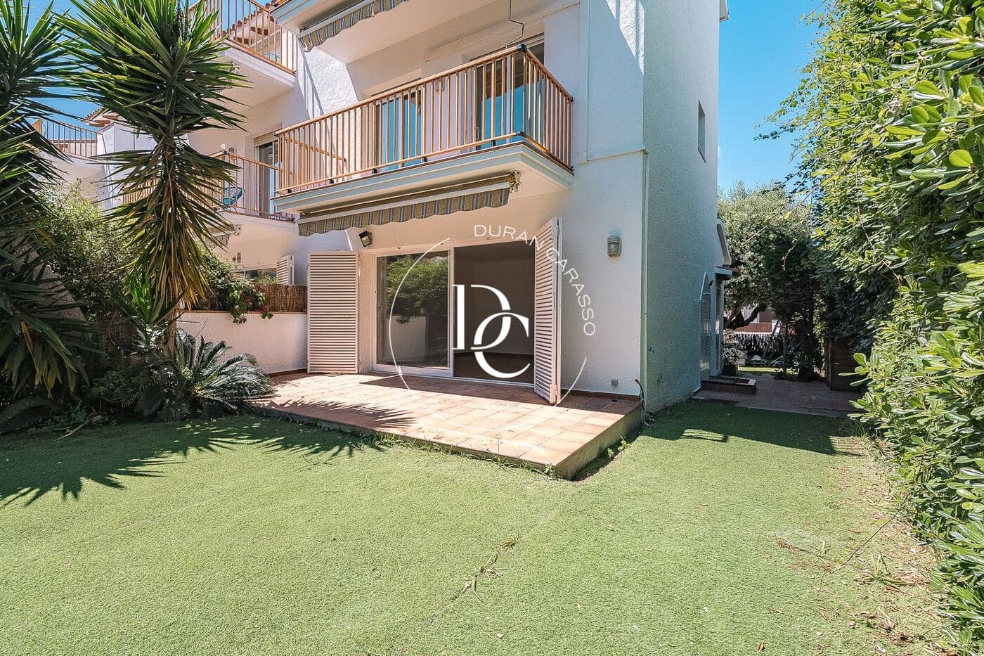 3 bedroom Semi-detached Villa for sale in Sitges - € 1,250,000 (Ref: 9839456)