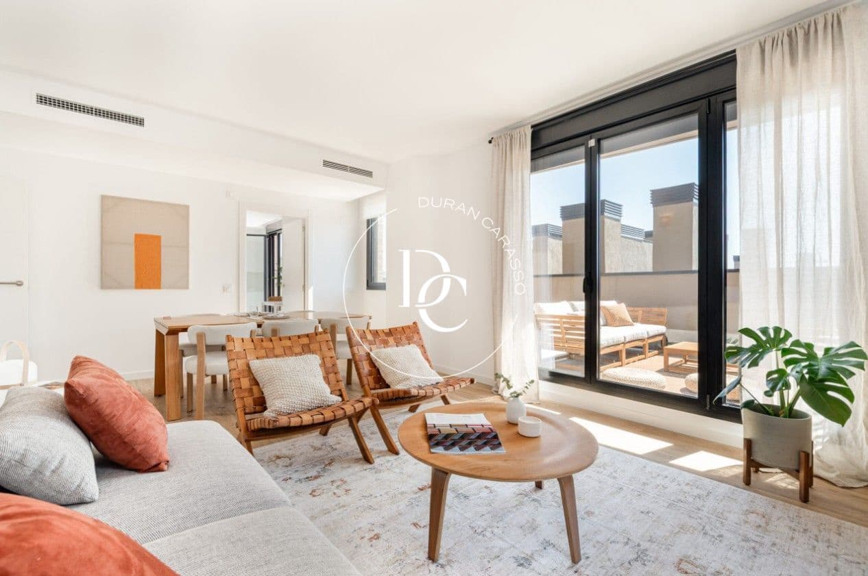 4 chambre Appartement à vendre à Barcelone ville avec piscine - 671 000 € (Ref: 9843672)