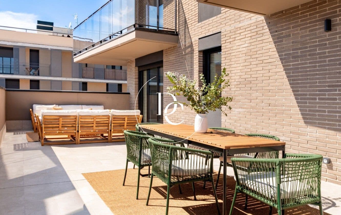 4 chambre Appartement à vendre à Barcelone ville avec piscine - 671 000 € (Ref: 9843672)