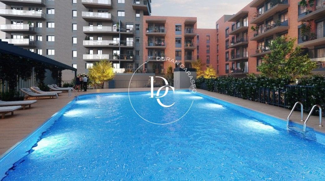 4 chambre Appartement à vendre à Barcelone ville avec piscine - 671 000 € (Ref: 9843672)