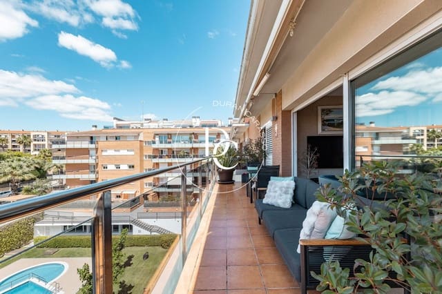 4 makuuhuone Kattohuoneisto myytävänä paikassa Sitges - 895 000 € (Ref: 9846568)