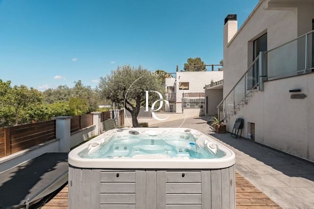 4 soverom Villa til salgs i Sant Pere de Ribes med svømmebasseng - € 990 000 (Ref: 9851906)