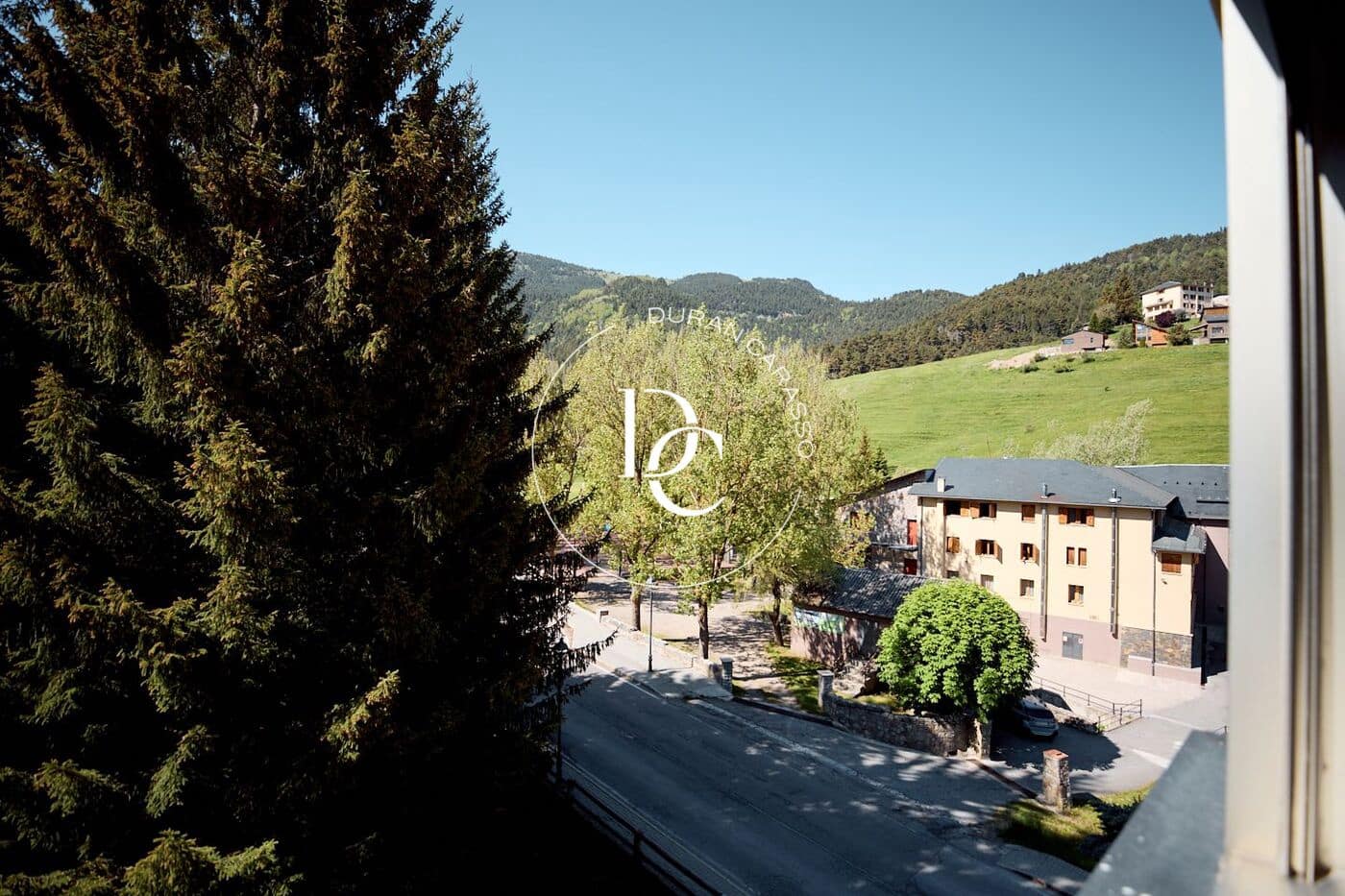 1 bedroom Apartment for sale in Alp - € 190,000 (Ref: 9862008)