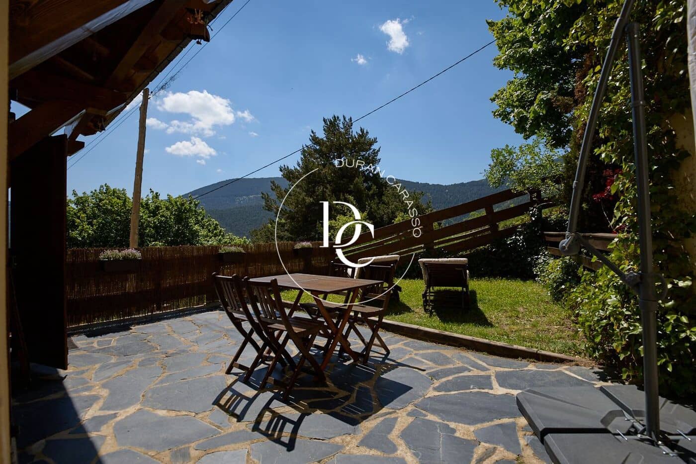 2 bedroom Apartment for rent in Alp with garage - € 1,500 (Ref: 9865355)