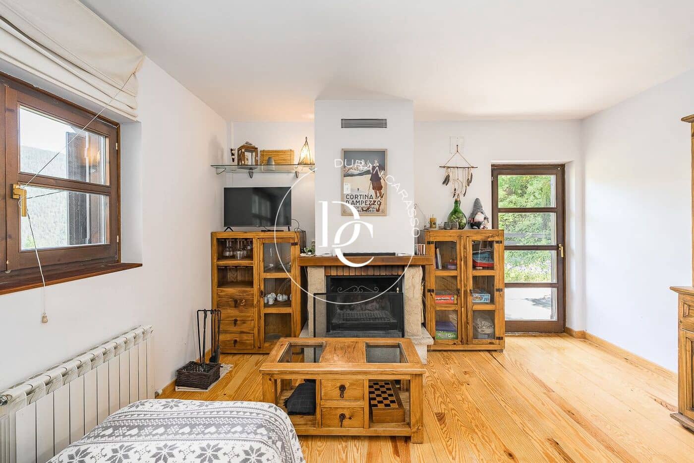 2 bedroom Apartment for rent in Alp with garage - € 1,500 (Ref: 9865355)