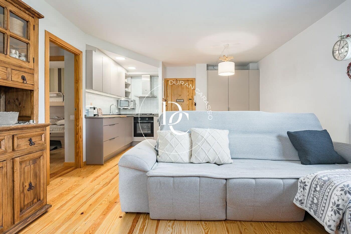 2 bedroom Apartment for rent in Alp with garage - € 1,500 (Ref: 9865355)