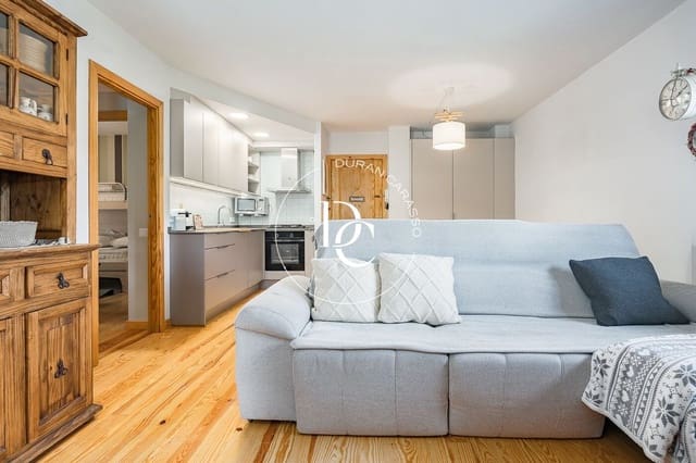 2 bedroom Apartment for rent in Alp with garage - € 1,500 (Ref: 9865355)