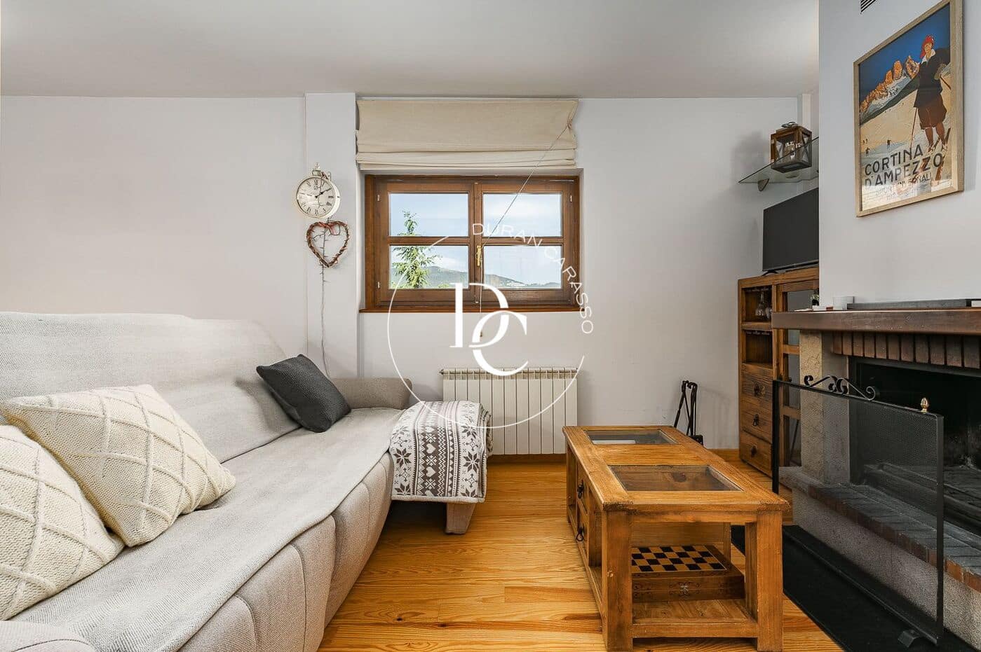 2 bedroom Apartment for rent in Alp with garage - € 1,500 (Ref: 9865355)