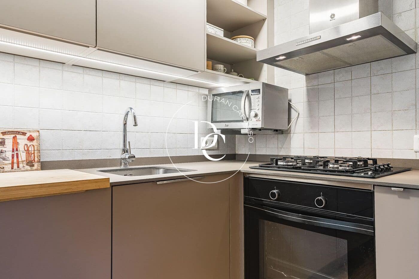 2 bedroom Apartment for rent in Alp with garage - € 1,500 (Ref: 9865355)