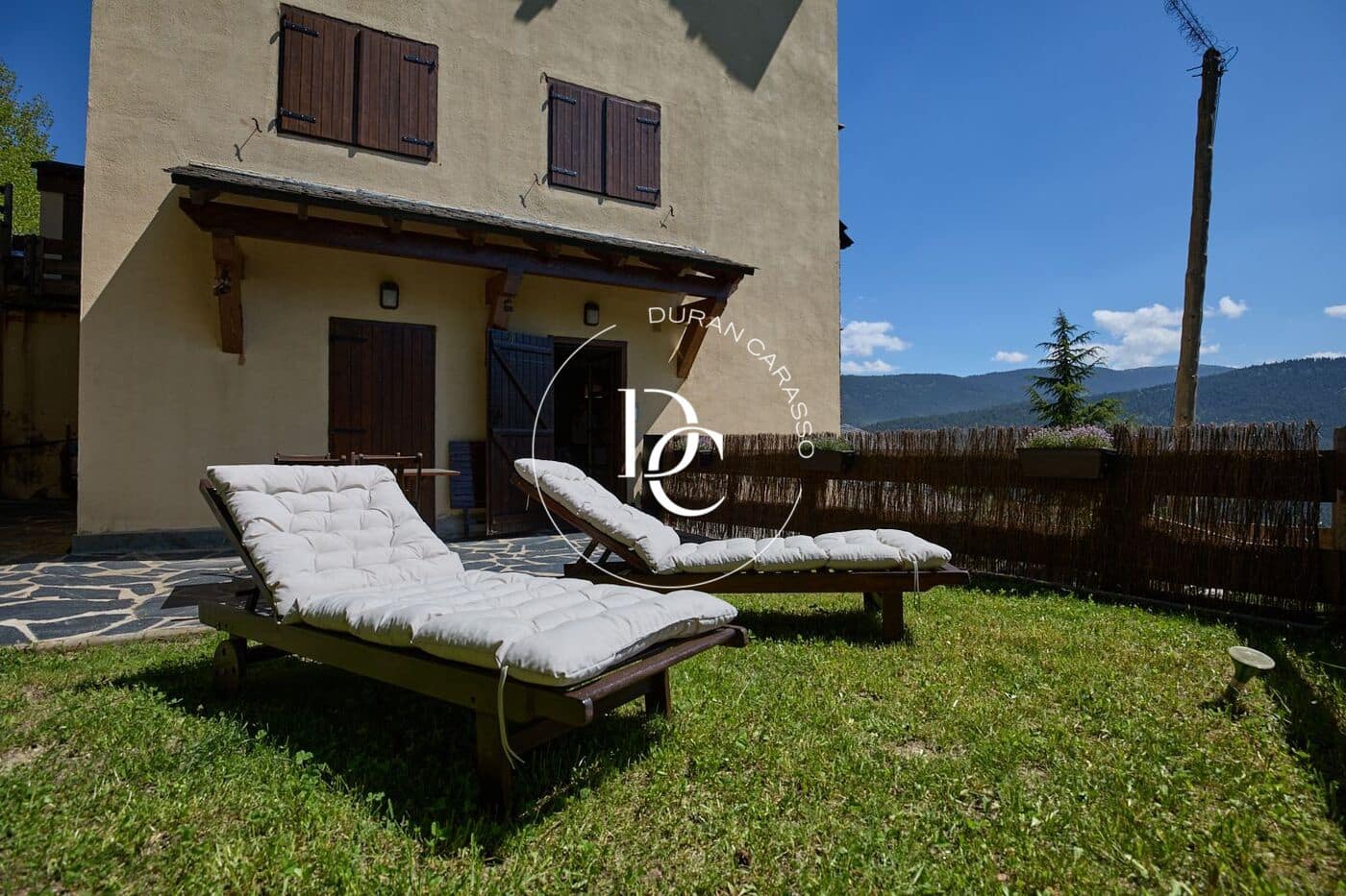 2 bedroom Apartment for rent in Alp with garage - € 1,500 (Ref: 9865355)