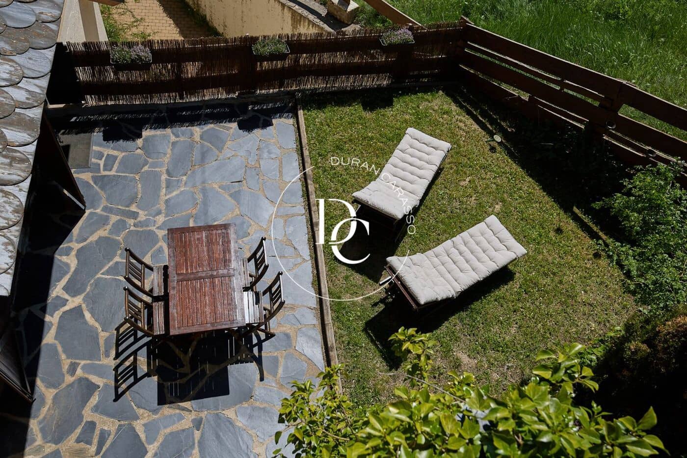 2 bedroom Apartment for rent in Alp with garage - € 1,500 (Ref: 9865355)