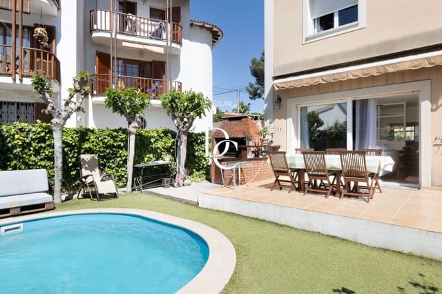 4 sypialnia Willa na sprzedaż w Sant Pere de Ribes z basenem - 750 000 € (Ref: 9868717)