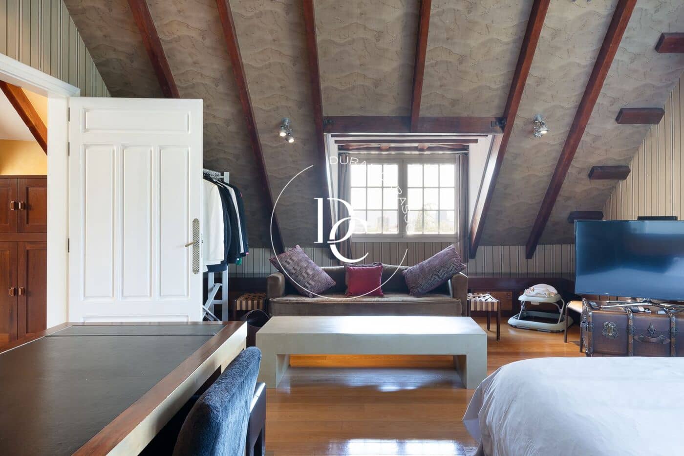 9 quarto Moradia para venda em Barcelona cidade com piscina - 22 000 000 € (Ref: 9890529)