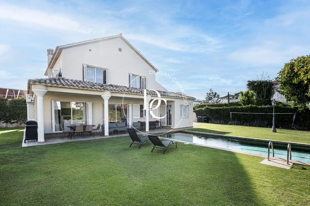 4 Zimmer Villa zu vermieten in Sitges mit Pool Garage - 6.000 € (Ref: 9890530)