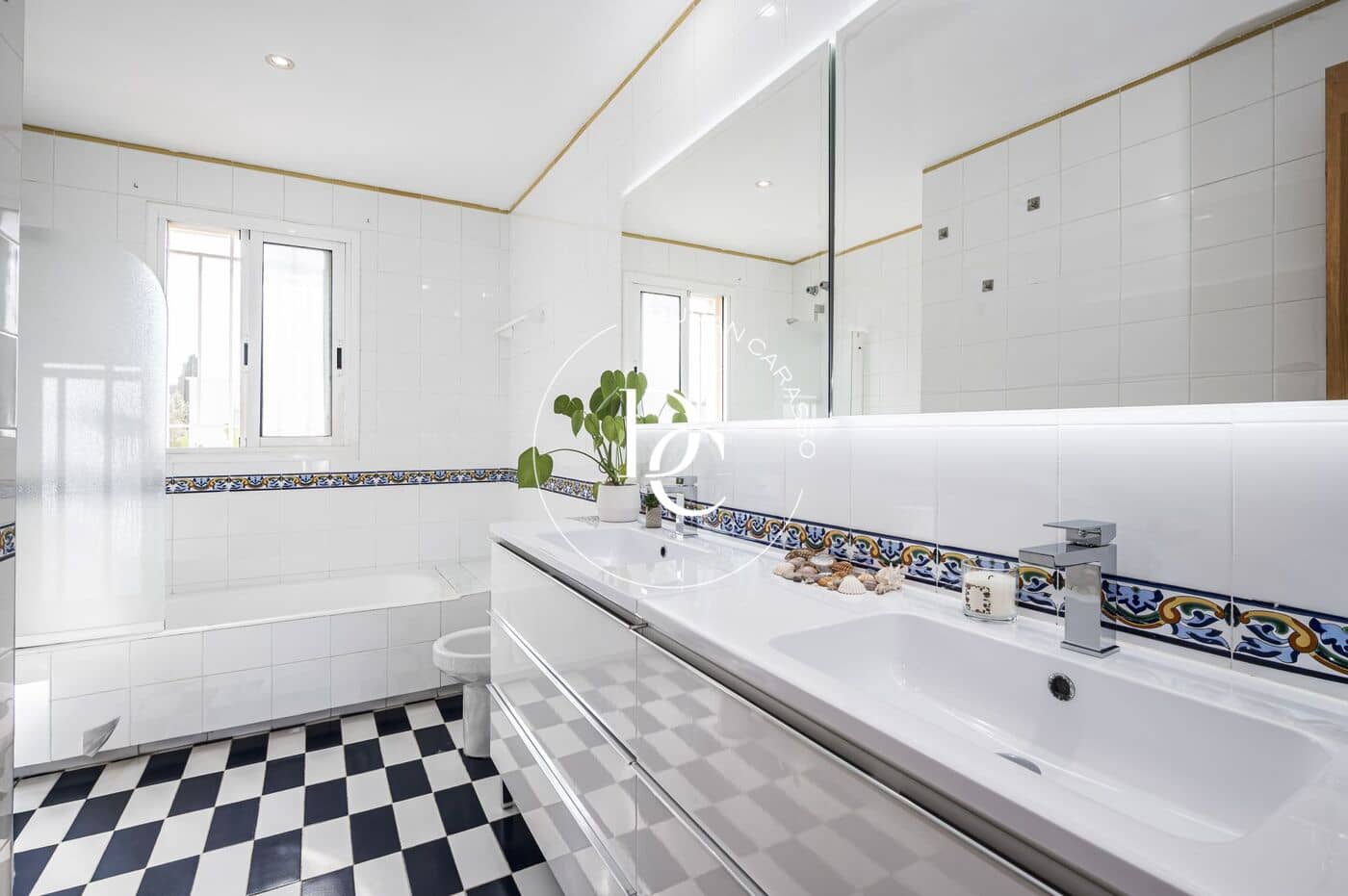 4 Zimmer Villa zu vermieten in Sitges mit Pool Garage - 6.000 € (Ref: 9890530)