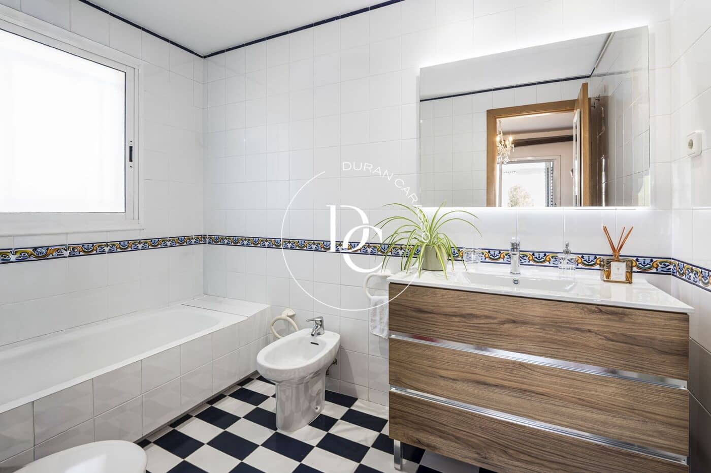4 Zimmer Villa zu vermieten in Sitges mit Pool Garage - 6.000 € (Ref: 9890530)