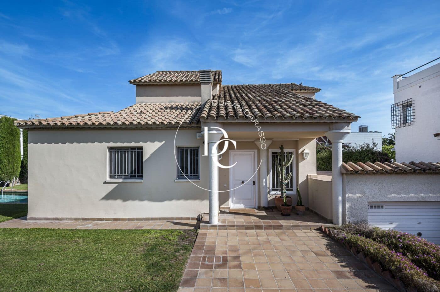 4 Zimmer Villa zu vermieten in Sitges mit Pool Garage - 6.000 € (Ref: 9890530)