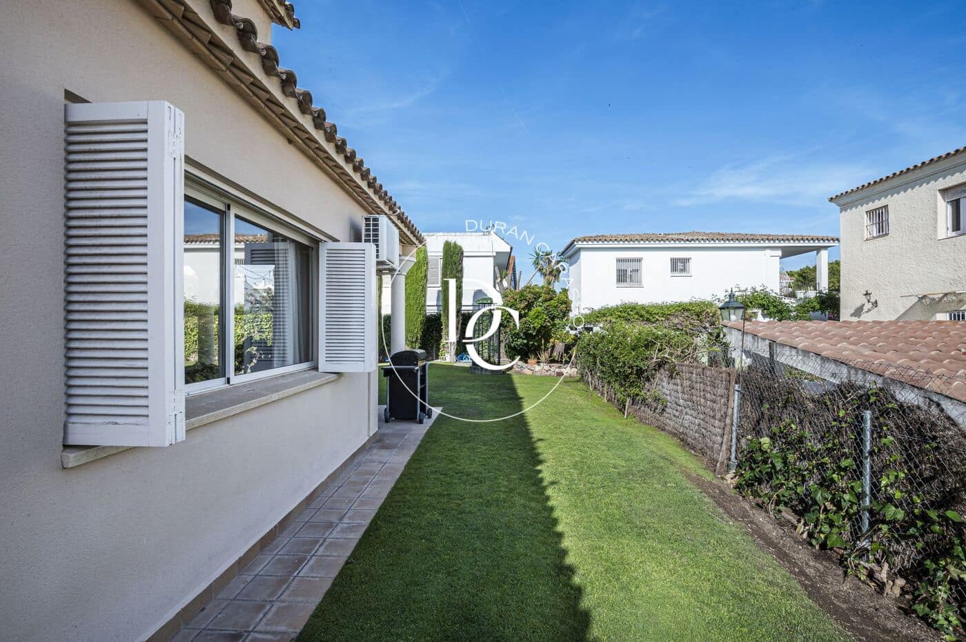 4 Zimmer Villa zu vermieten in Sitges mit Pool Garage - 6.000 € (Ref: 9890530)