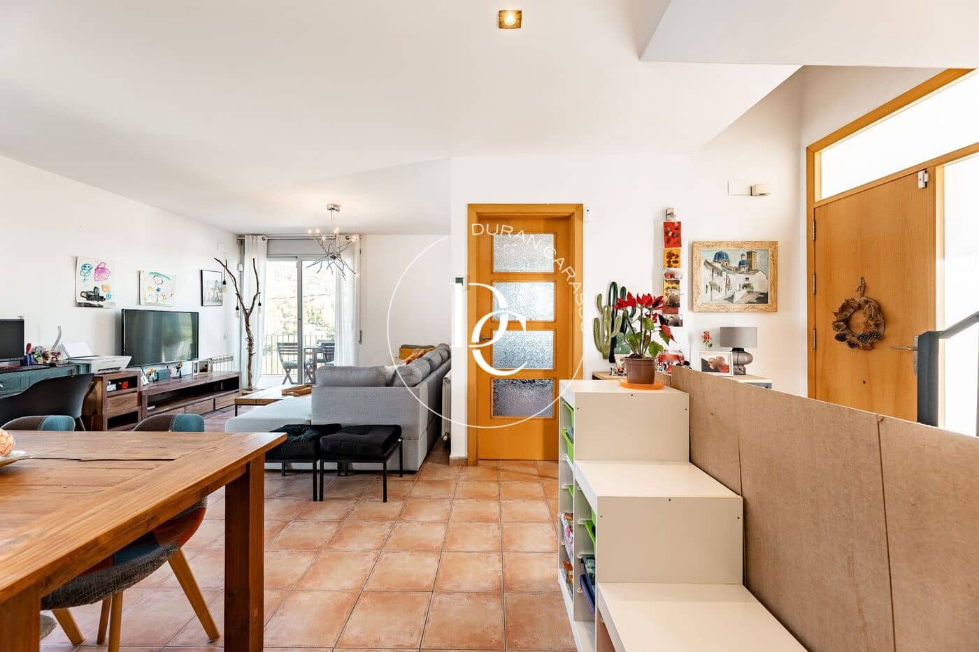 5 bedroom Villa for sale in Canyelles - € 468,000 (Ref: 9896880)