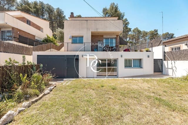 5 bedroom Villa for sale in Canyelles - € 468,000 (Ref: 9896880)