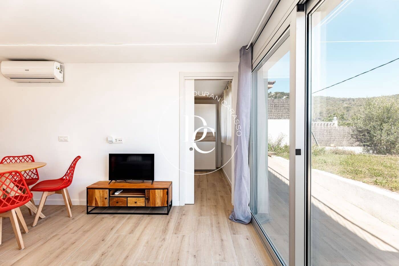 5 bedroom Villa for sale in Canyelles - € 468,000 (Ref: 9896880)