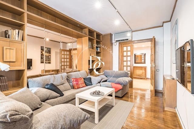 4 soveværelse Lejlighed til salg i L'Antiga Esquerra de L'Eixample, Barcelona by - € 788.000 (Ref: 9899412)