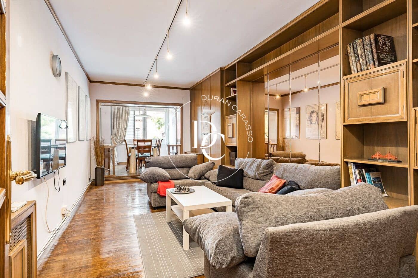 4 soveværelse Lejlighed til salg i Barcelona by - € 788.000 (Ref: 9899412)