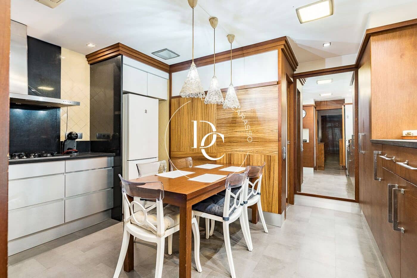 4 soveværelse Lejlighed til salg i Barcelona by - € 788.000 (Ref: 9899412)