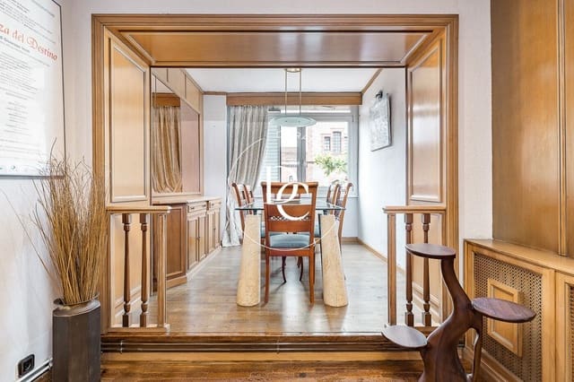 4 soveværelse Lejlighed til salg i L'Antiga Esquerra de L'Eixample, Barcelona by - € 788.000 (Ref: 9899412)