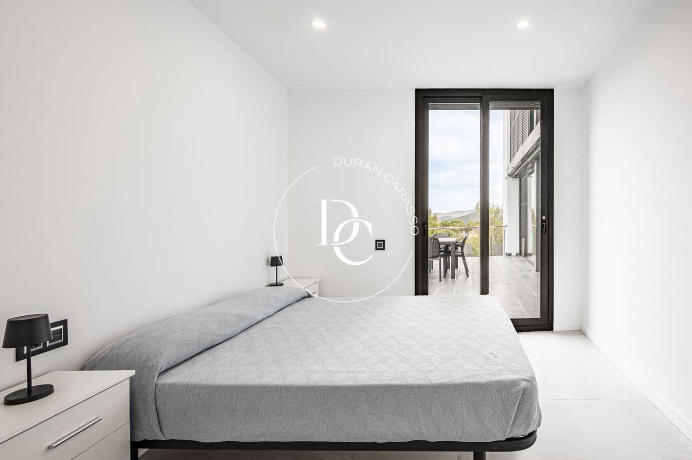 Chalet de 3 habitaciones en Canyelles en venta con piscina - 680.000 € (Ref: 9904661)