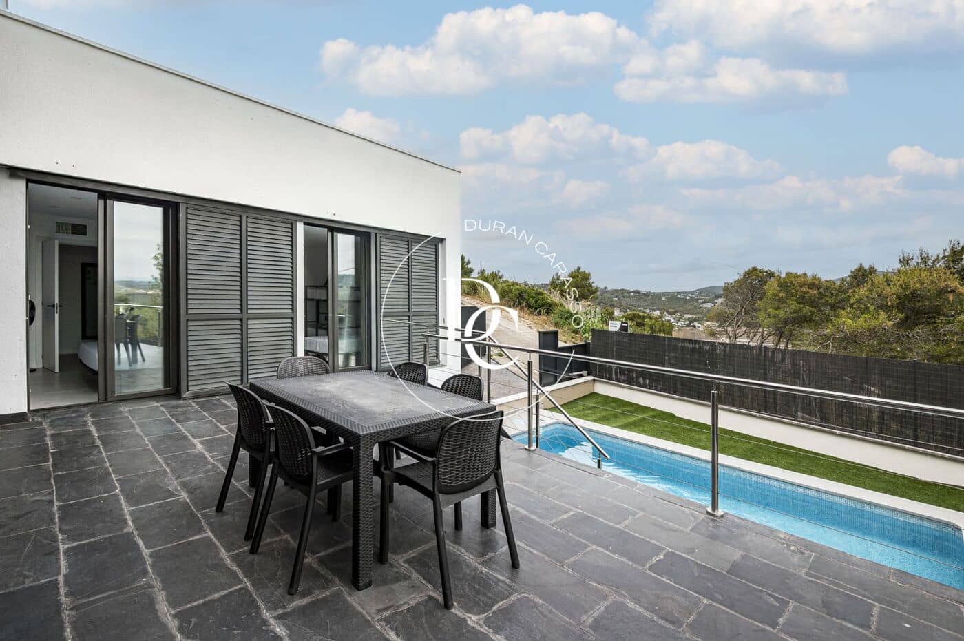Chalet de 3 habitaciones en Canyelles en venta con piscina - 680.000 € (Ref: 9904661)
