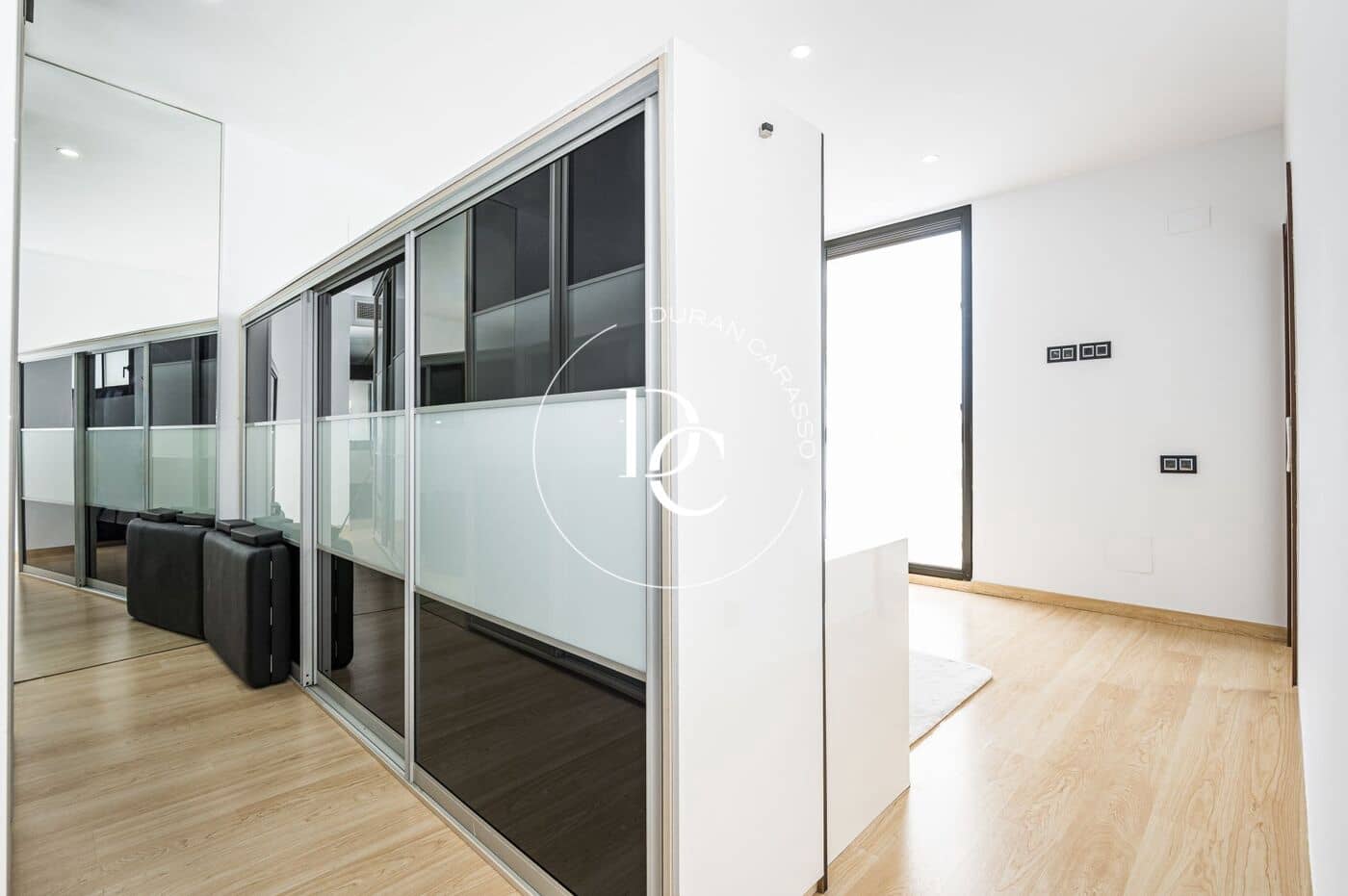 Chalet de 3 habitaciones en Canyelles en venta con piscina - 680.000 € (Ref: 9904661)