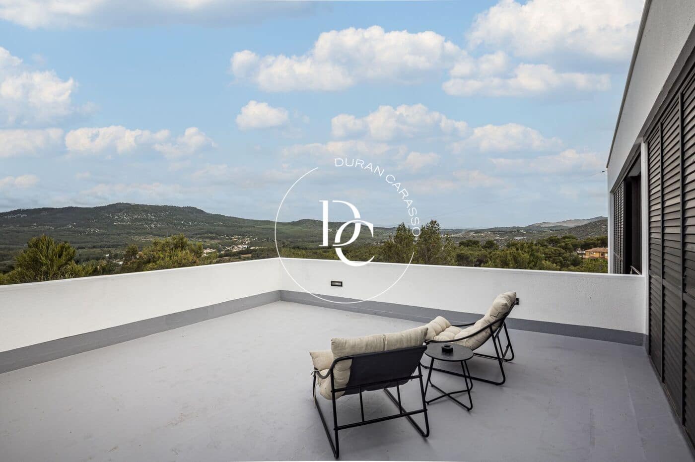 Chalet de 3 habitaciones en Canyelles en venta con piscina - 680.000 € (Ref: 9904661)