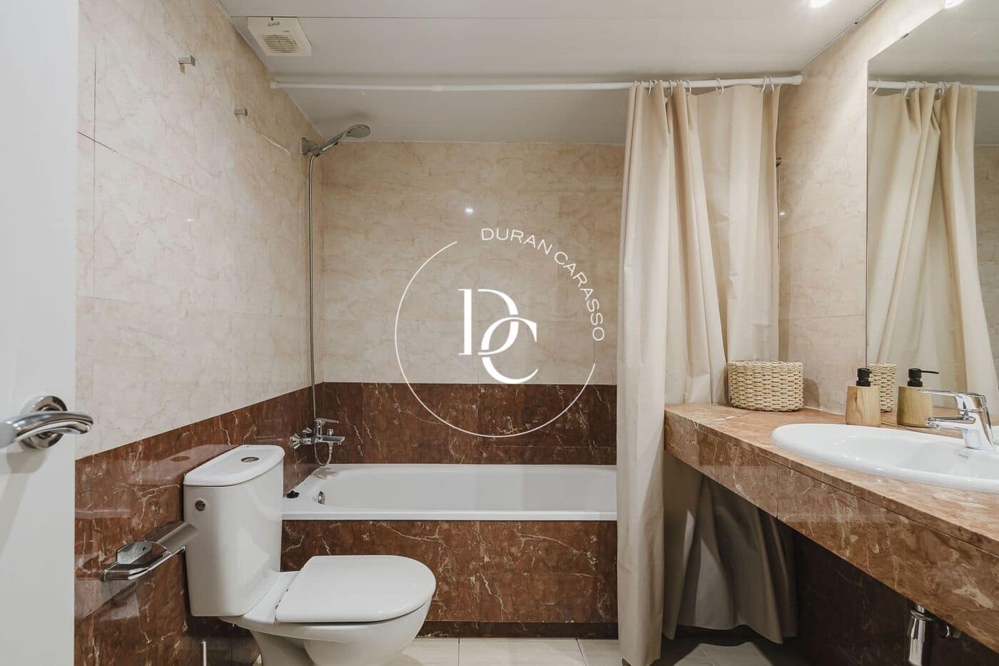 4 bedroom Apartment for rent in Sitges with pool garage - € 2,500 (Ref: 9907032)