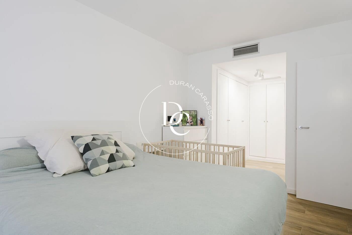 4 bedroom Apartment for rent in Sitges with pool garage - € 2,500 (Ref: 9907032)