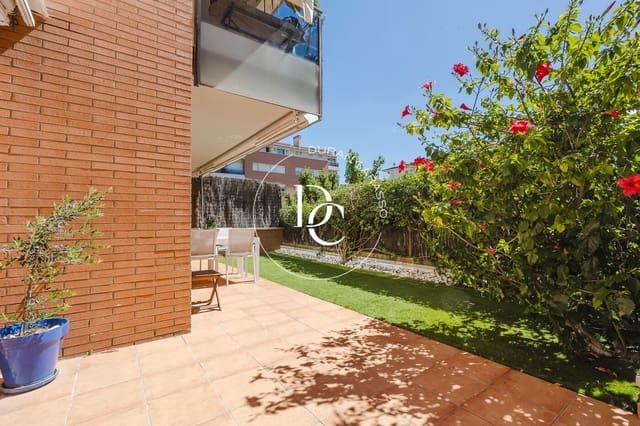 4 bedroom Apartment for rent in Sitges with pool garage - € 2,500 (Ref: 9907032)
