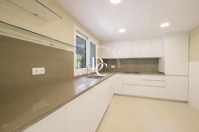 4 bedroom Villa for rent in Sitges with pool garage - € 5,000 (Ref: 9911193)